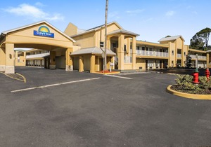 Days Inn by Wyndham Daytona Beach Speedway