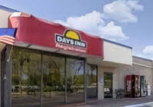 Days Inn by Wyndham Bradenton - Near the Gulf