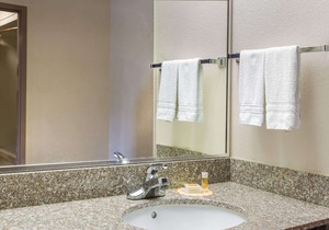 Days Inn by Wyndham Panama City/Callaway
