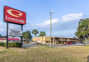 Econo Lodge Live Oak