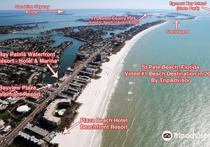 Bay Palms Waterfront Resort - Hotel and Marina