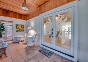 Walk to the Beach, Pool Home - 7853 Estero Boulevard