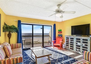 Located right on the beachfront, this bright, cheerful and beautiful well-appointed Villa.