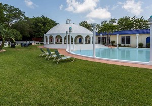 Days Inn by Wyndham Fort Myers Springs Resort
