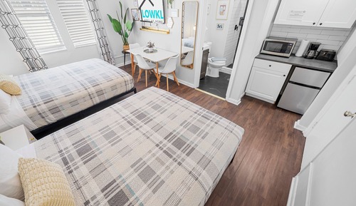 Deluxe Two Queen Beds Studio w/ Kitchenette