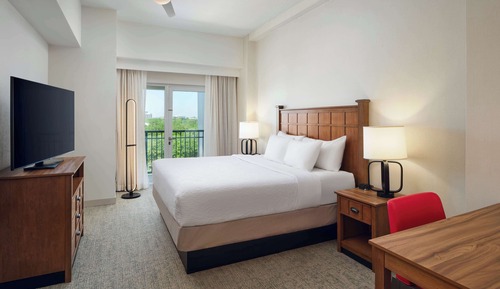 Bedroom Corner Suite King Non Smoking