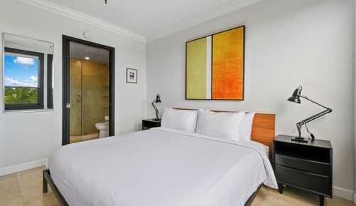 Condo, Tropical Tribeca