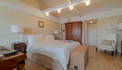 Condo, Tropical Studio Suite Penthouse
