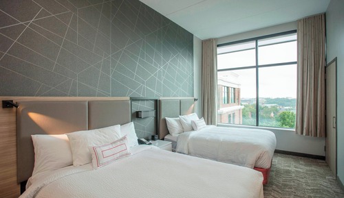 Suite, Multiple Beds