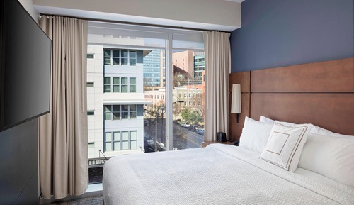 Suite, 2 Bedrooms (Hearing Accessible)