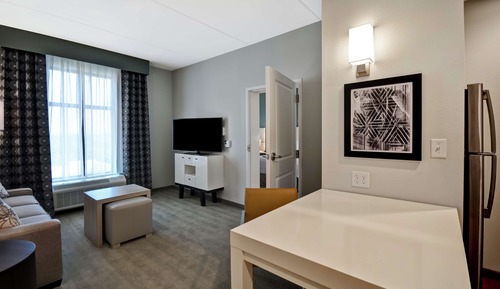 Suite, 2 Queen Beds, Accessible, Bathtub