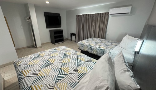 Deluxe Studio Suite, 2 Double Beds, Non Smoking, Kitchenette