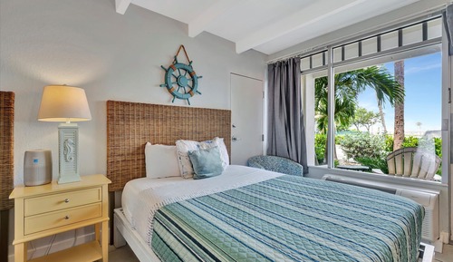 Luxury Studio, Patio, Ground Floor