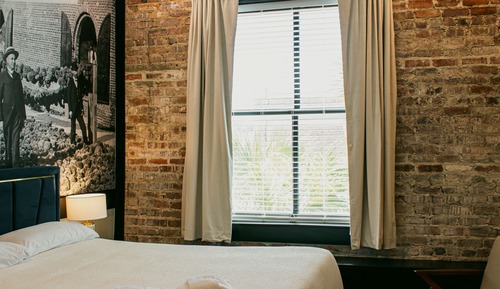 Signature Studio, 1 King Bed, City View
