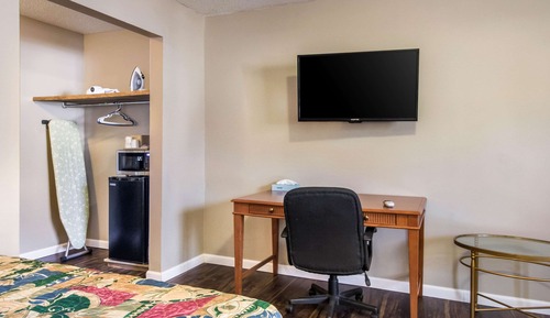 Room, 2 Queen Beds, Non Smoking