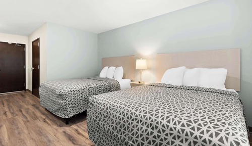 Room, 2 Queen Beds, Non Smoking (Efficiency, Upgrade)