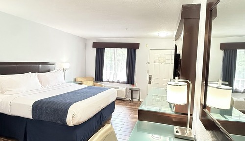 Standard Room, 1 King Bed, Non Smoking