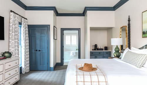 Estate Cottage Room Queen, Pets Not Allowed
