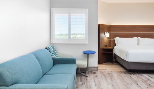 Standard Room, 1 King Bed, Accessible (Communications)