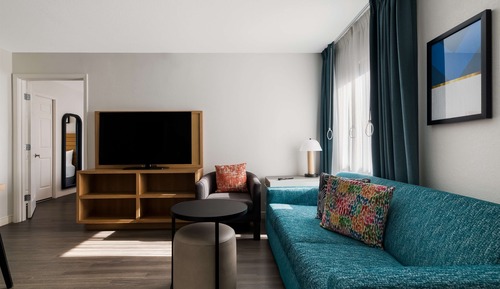 Suite, 1 Queen Bed (One Bedroom - Mobility Shower)