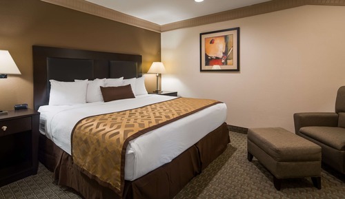 Suite, 1 King Bed, Non Smoking, Refrigerator & Microwave