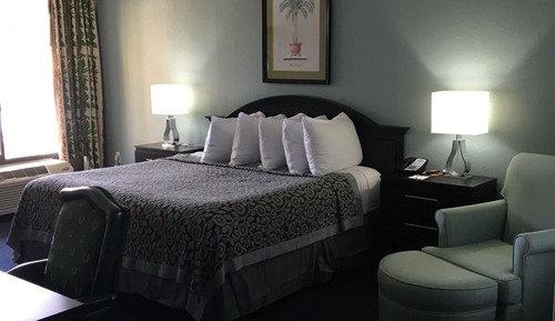 Studio Suite, 1 King Bed, Non Smoking