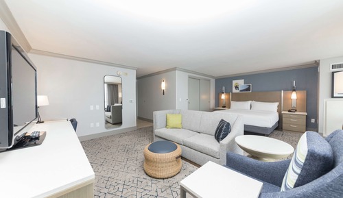 King Bed Junior Suite ocean front w/ sofa bed