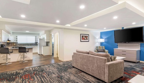Suite, 1 King Bed, Non Smoking, Kitchen (Full Kitchen)