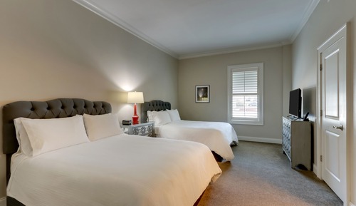 Double Queen Suite
