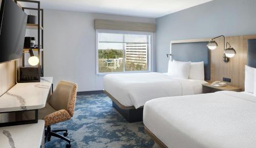 Queen Room with Two Queen Beds - Hearing Accessible