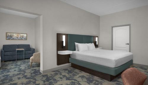 King Room with Sofa Bed - Non-Smoking