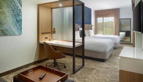 Queen Suite with Two Queen Beds and Trundle Sofa - Hearing Accessible