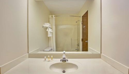 Double Room with Two Double Beds - Smoking