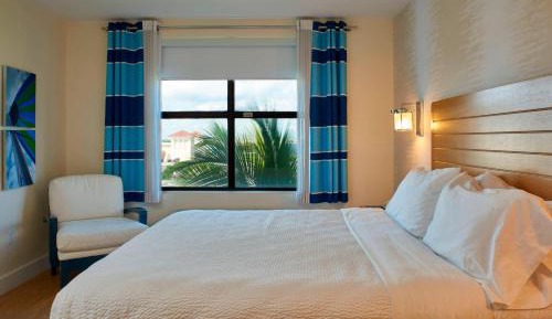 King Suite with Harbor View