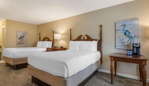Queen Room with Two Queen Beds - Smoking