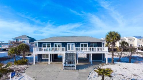 Three-Bedroom Vacation Home 