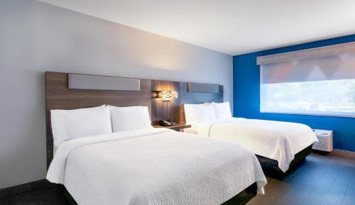 Standard Room with Two Queen Beds