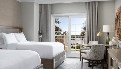 Queen Room with Two Queen Beds - Lake View