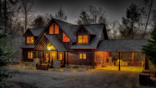 Five-Bedroom Holiday Home