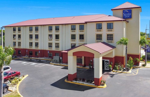 Leesburg Hotel | Sleep Inn Leesburg Chain of Lakes