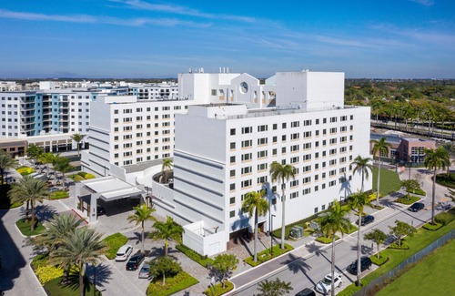 Plantation Hotel | Sheraton Suites Fort Lauderdale Plantation