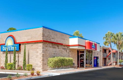 South Bradenton Hotel | Days Inn by Wyndham Bradenton - Near the Gulf