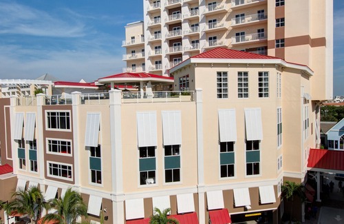 Clearwater Beach Hotel | Hampton Inn and Suites Clearwater Beach