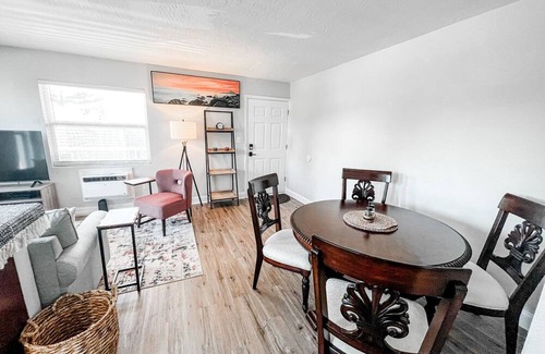 Port Canaveral Condo | Cozy 2B by Port Canaveral