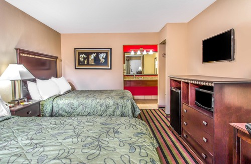 Riverside Park Hotel | Days Inn by Wyndham Fort Lauderdale Airport Cruise Port