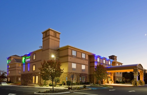 Absecon Hotel | Holiday Inn Express Absecon-Atlantic City Area, an Ihg Hotel
