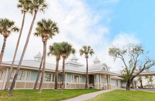Port Canaveral Hotel | Radisson Resort at The Port