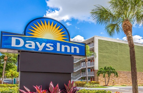 Riverside Park Hotel | Days Inn by Wyndham Fort Lauderdale Airport Cruise Port