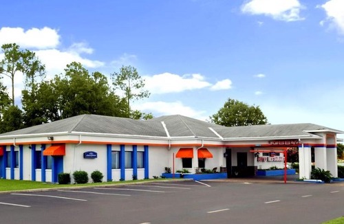 Fellowship Hotel | Howard Johnson by Wyndham Ocala FL