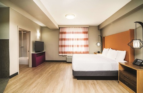 Graysville Hotel | La Quinta Inn & Suites by Wyndham Chattanooga-Hamilton Place